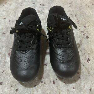 DSG Kids Cleats Size 12